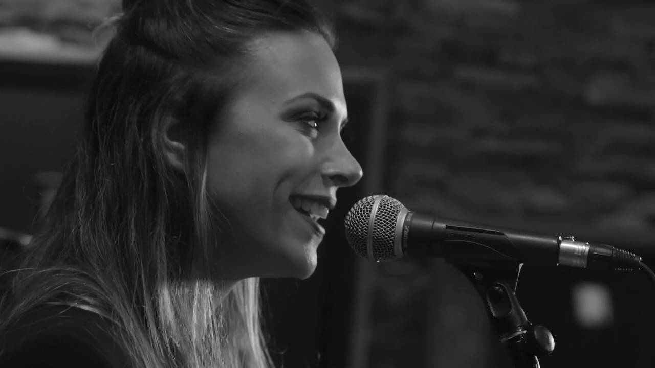 Jana Kramer - 