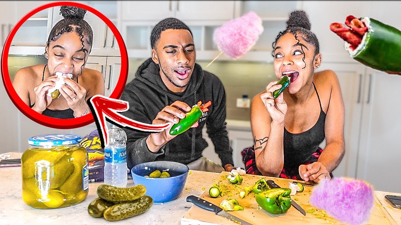 TRYING VIRAL TIKTOK SNACKS | PICKLES W/ COTTON CANDY | JALAPEÑO WITH CREAM CHEESE & TAKIS