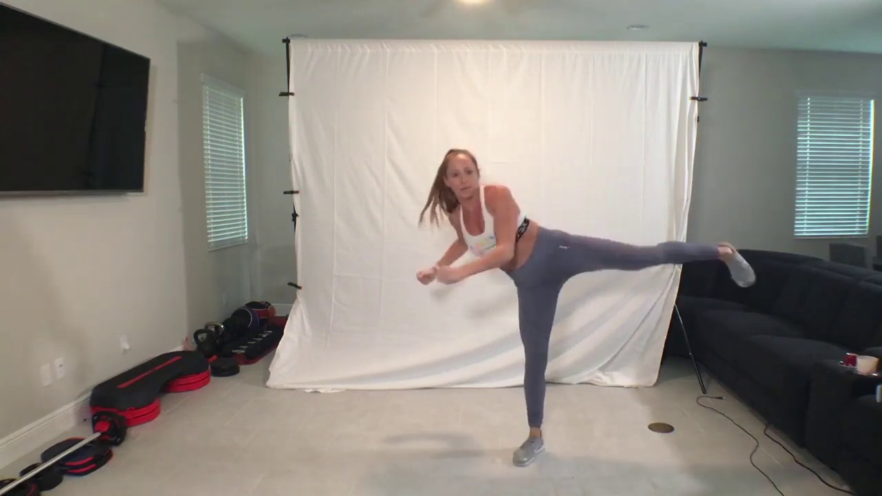 BodyCombat Live with Crystal!