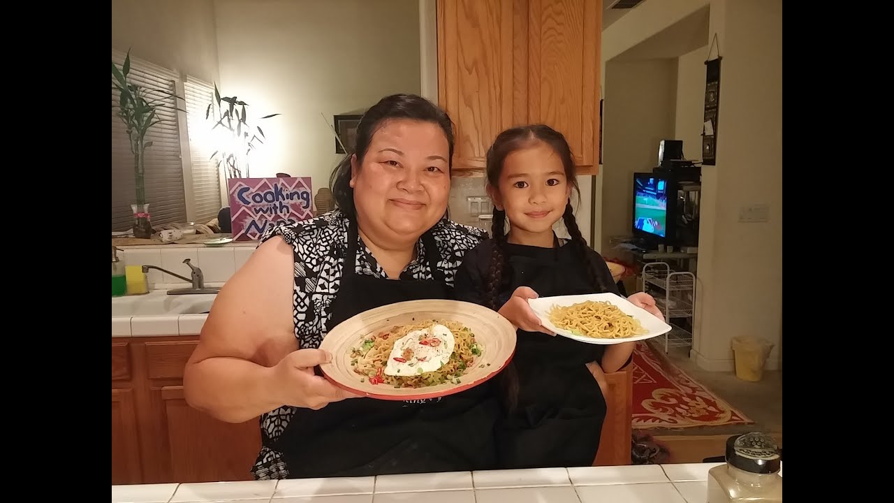 C/w Nana: Brothless Instant Noodles (ໝີ່ແຫ້ງ == Mii Hang)