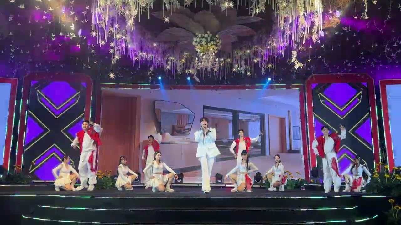 We Dare Back Up - Tết Này Phải Dzui - Ca sĩ Vũ Thịnh live