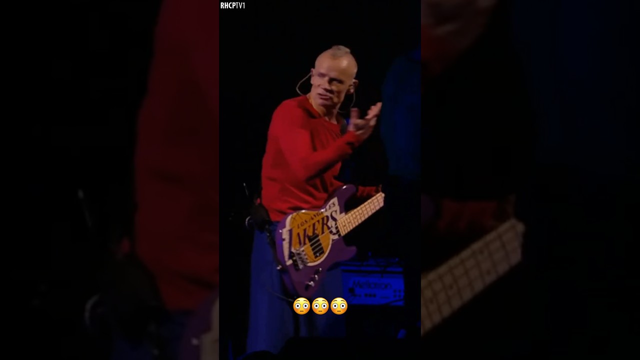 Flea&rsquo;s Bass: &ldquo;Nope, I&rsquo;m Not Feeling The Groove Today, Sorry! 👍🫡&rdquo; #redhotchilipeppers #live #shorts