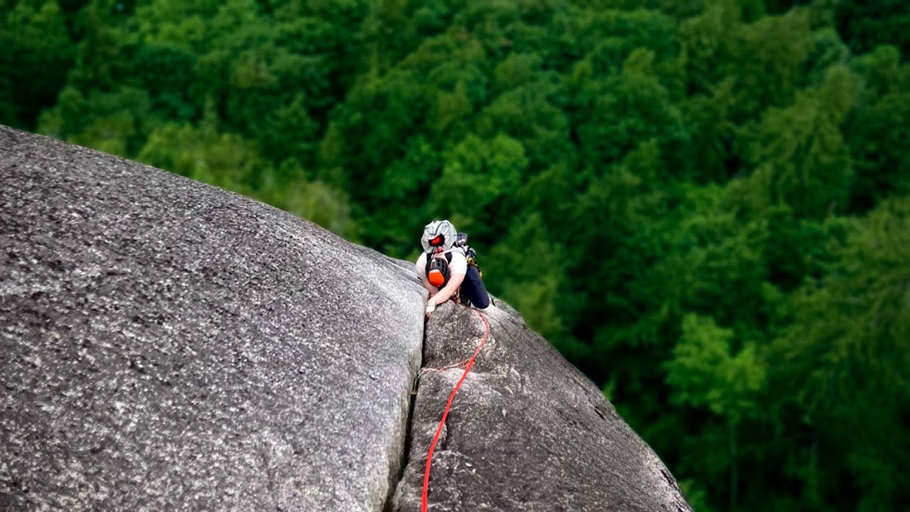 Climbing 'Calculus Crack' in Squamish