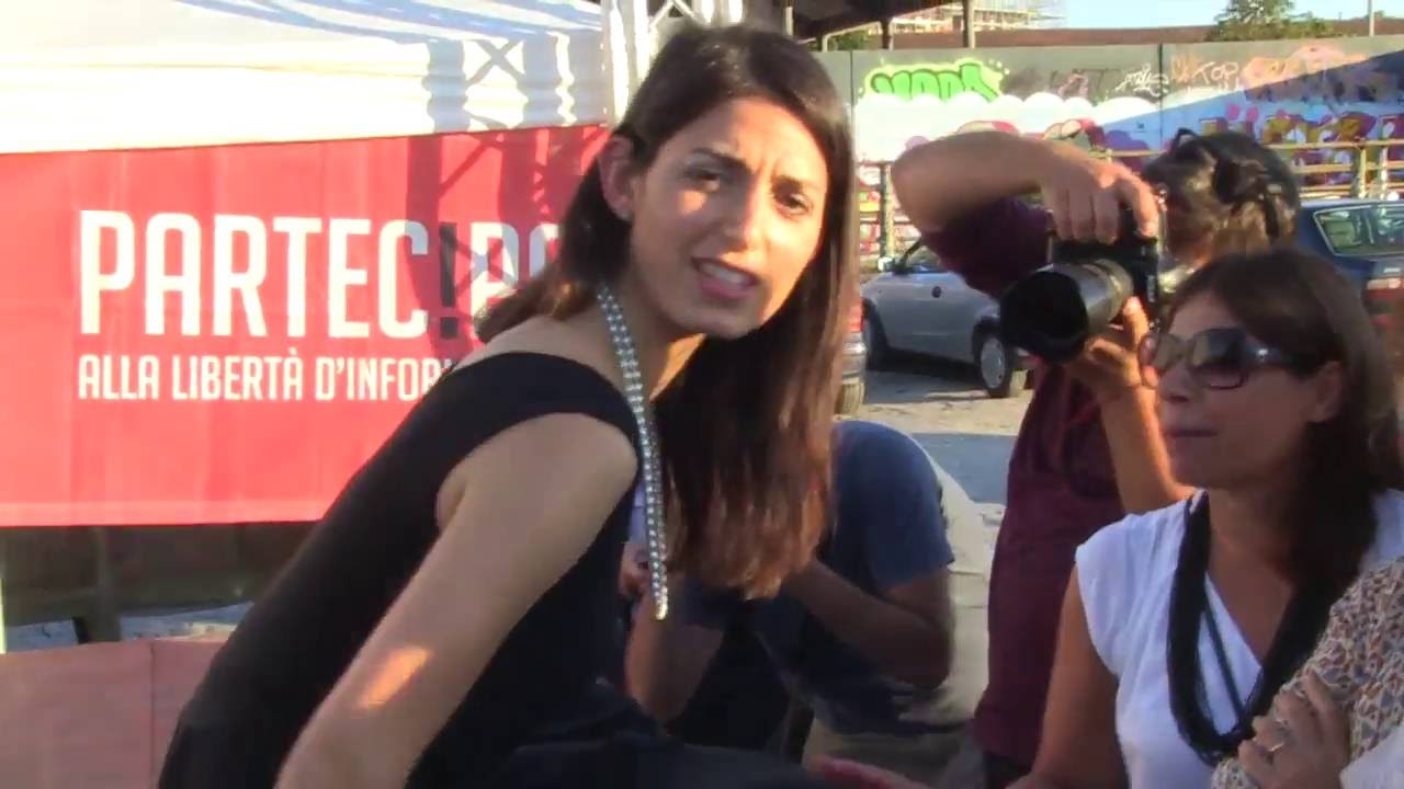 Raggi: “Ve lo dico io, ho la cellulite, così niente scoop alla Boschi”
