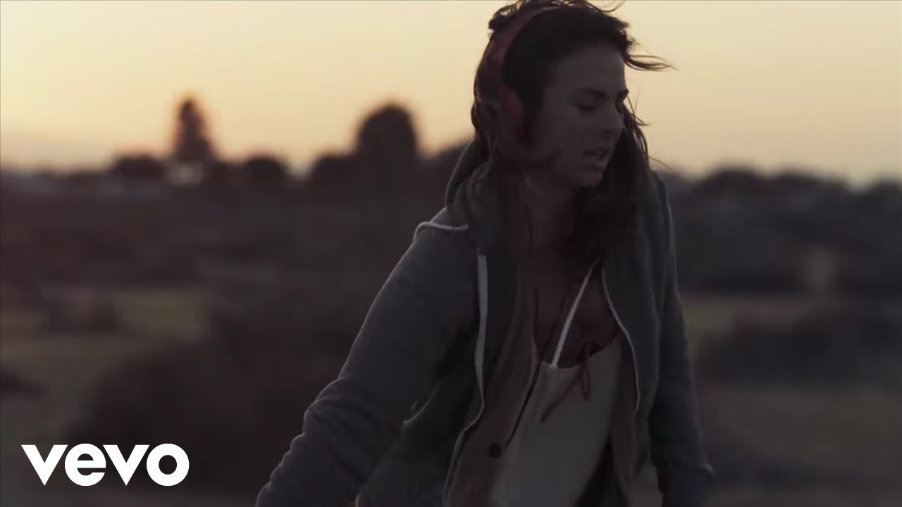 Borgeous, BRKLYN - Miracle (feat. Lenachka)