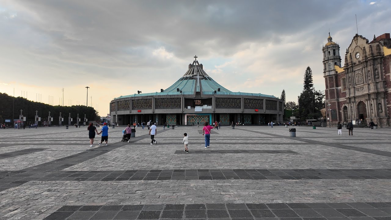 Golden Hour Walk at Our Lady of Guadalupe | Mexico City (4K)