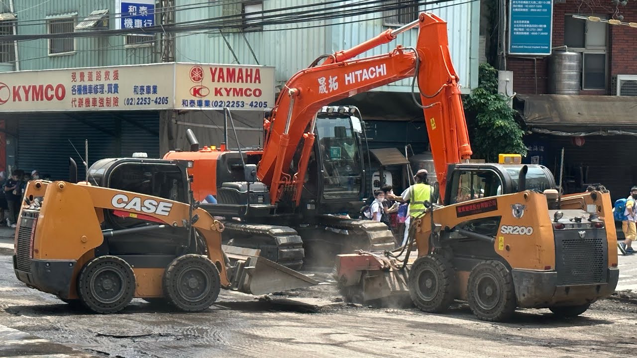 [辰辰典典日記] 柏油路面施工工程｜工程車｜挖土機｜推土機