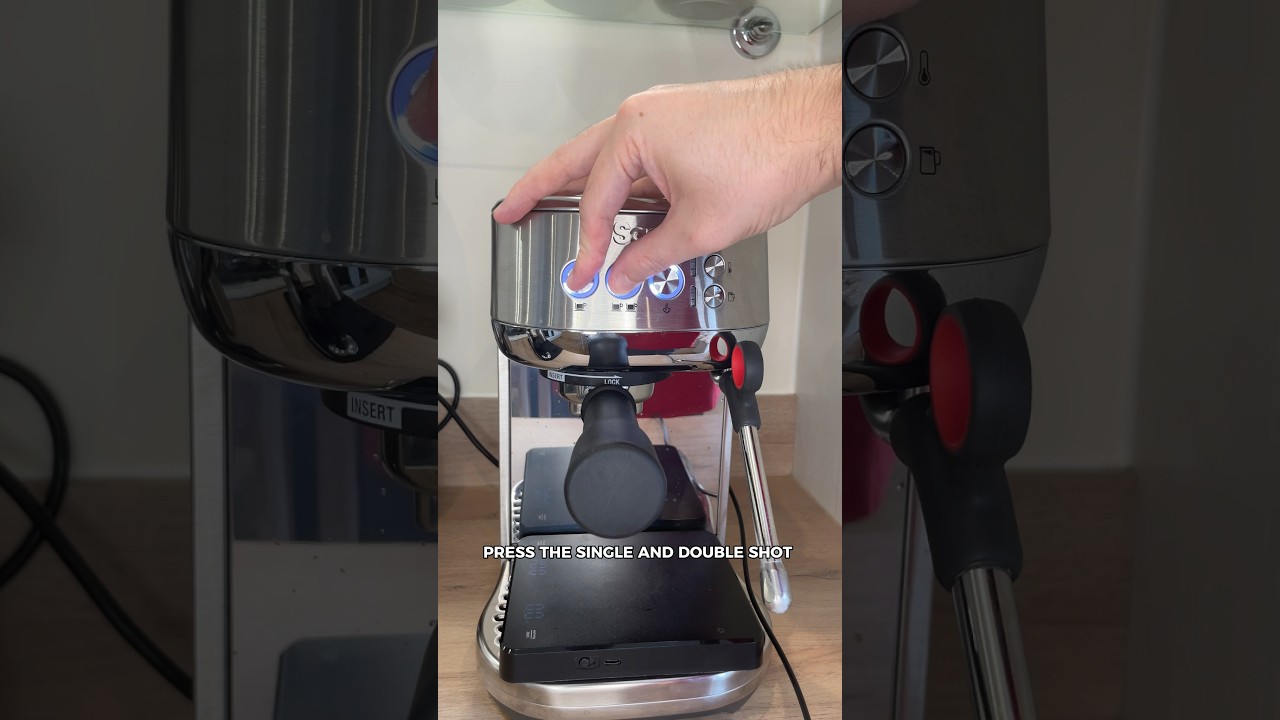 Как отрегулировать объем порции эспрессо в кофемашинах Sage или Breville Bambino Plus #кофе #эспр...