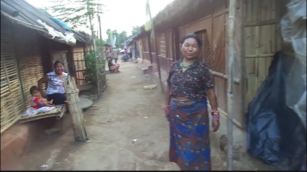 13 yrs ago have sweet memories in refugee camp #keepsupporting #pathari #refugeecamps 🥰🥰🙏🙏🙏😔😔