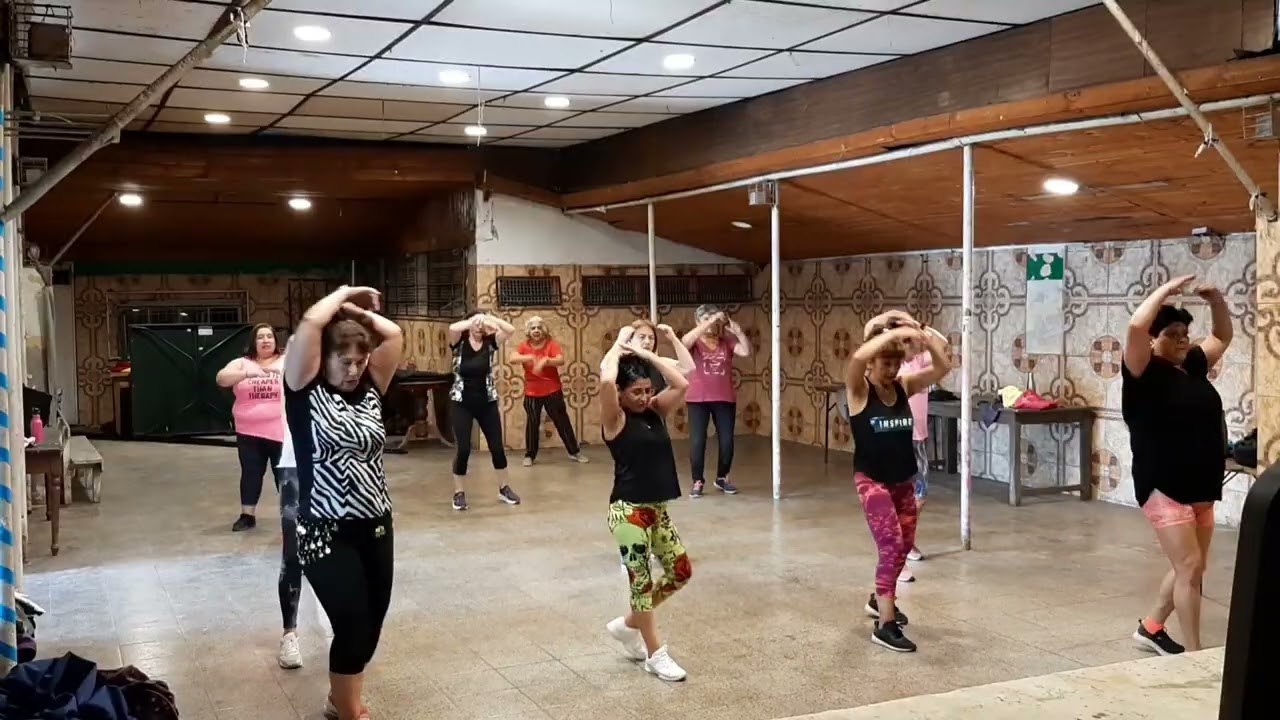 Baile entretenido 18 Lunes 12 de enero 2026 profesora Angela Sierra club los 120 lo Espejo