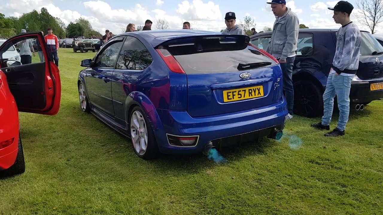 Ford Focus ST MK2 Flaming Aftermarket Exhaust Sound Crazy Loud Pops HD