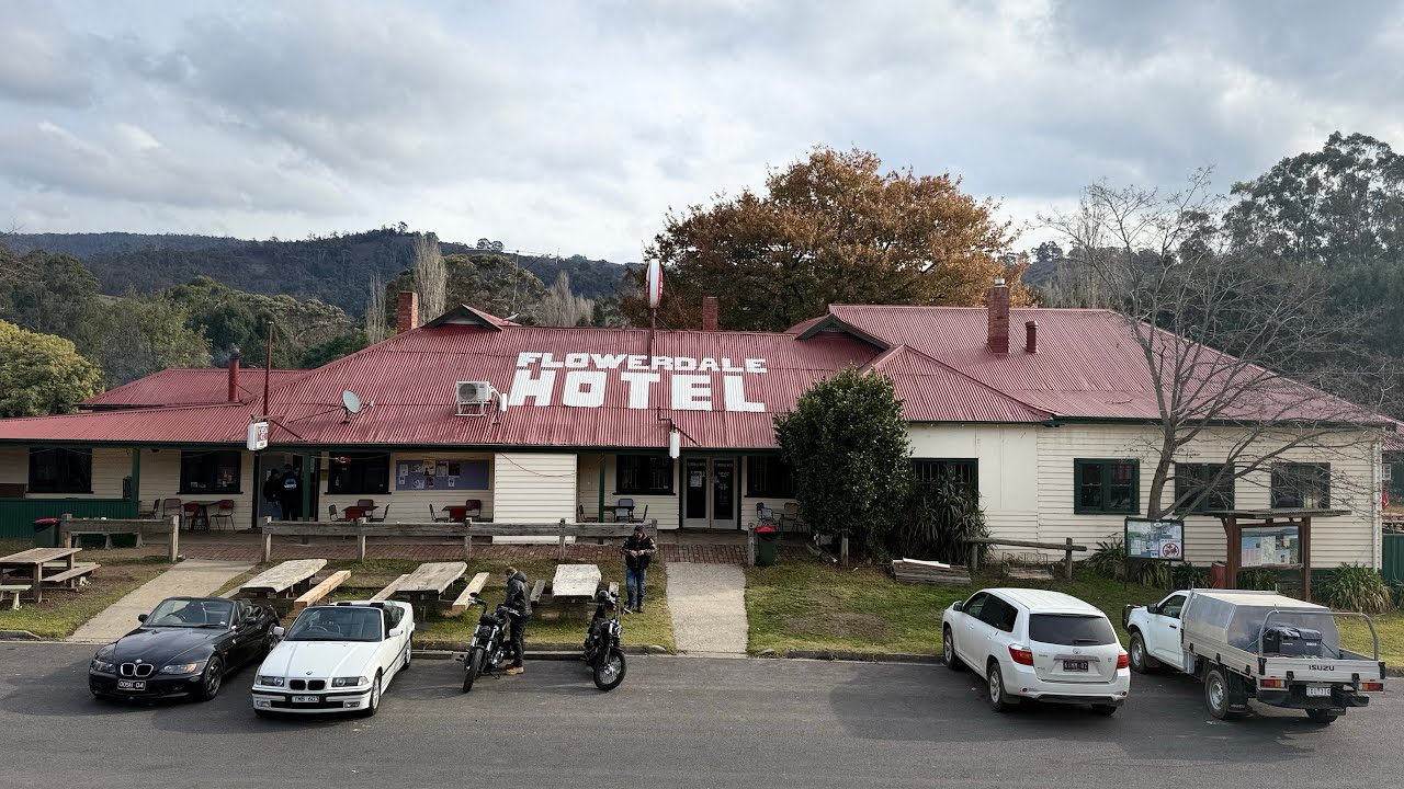 Parma and Pony Life l Flowerdale l Flowerdale Hotel