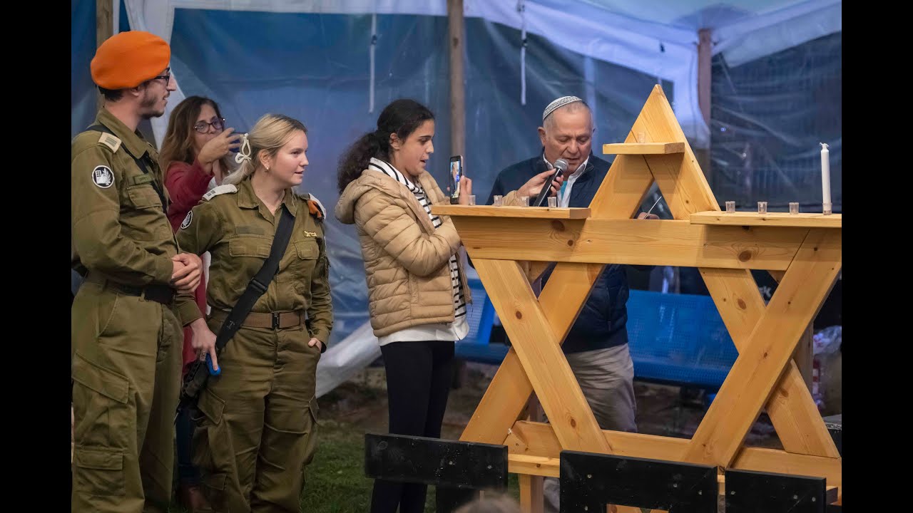 חנוכה במושב יתד – אור של קהילה 🤍🕯️