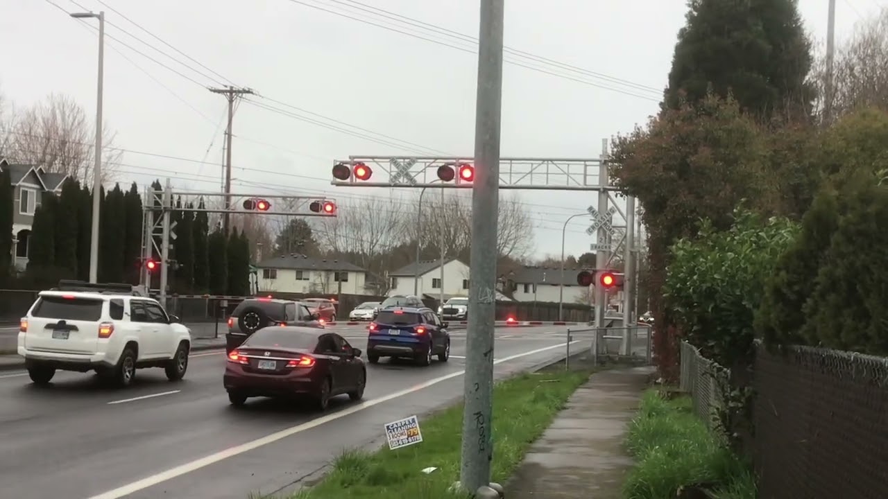 MAX 🚊crossing Baseline