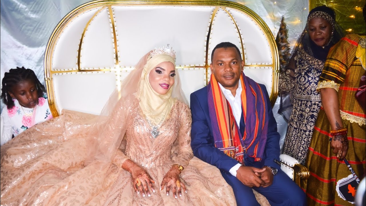 WOUKOUMBI POUR LE MARIAGE💍👑👫👰 DE NAILA PAPA OUMOURI 🧡 HALFANE HADJI MOUIGNI