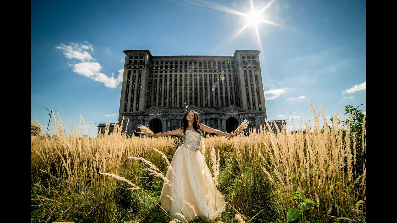 How to Use Angles and Perspectives to turn a city scene into an abandoned backdrop by Jason Lanier