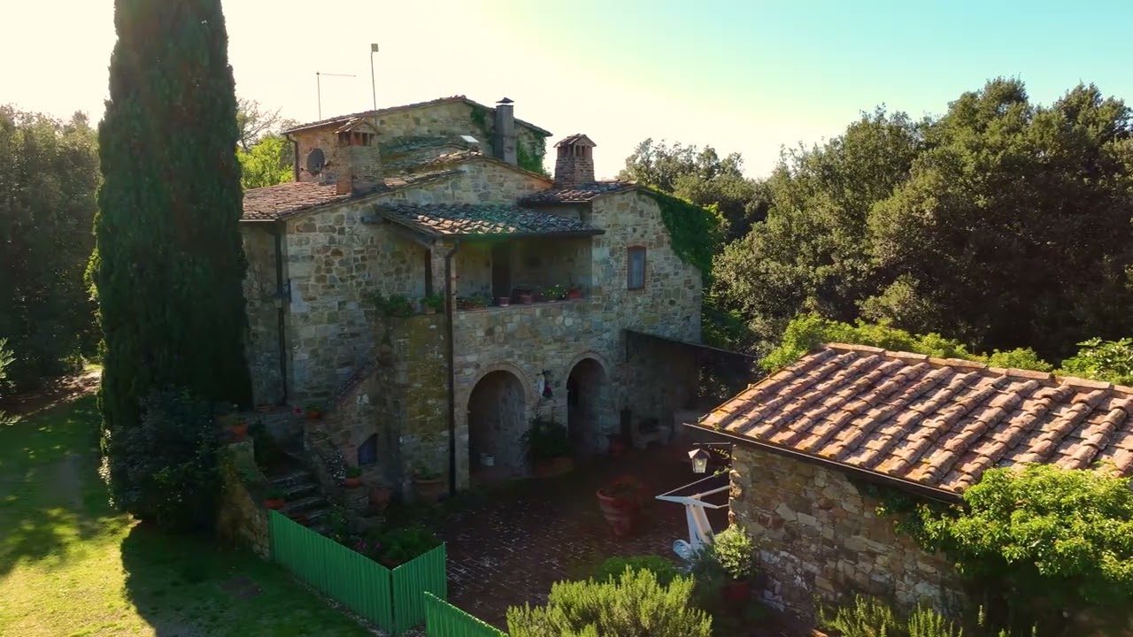 Chianti meraviglioso casale in pietra con piscina | Chianti wonderful stone farmhouse with pool