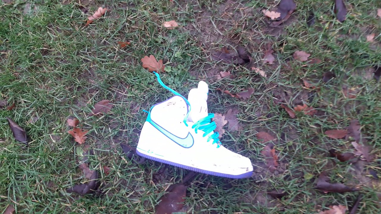 Neue  air Force  einsauen