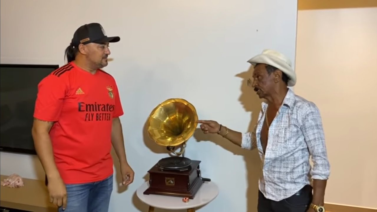 TIRINGA E A VITROLA DE VOVÔ (GRAMAFONE RCA)  | COMÉDIA SELVAGEM ®