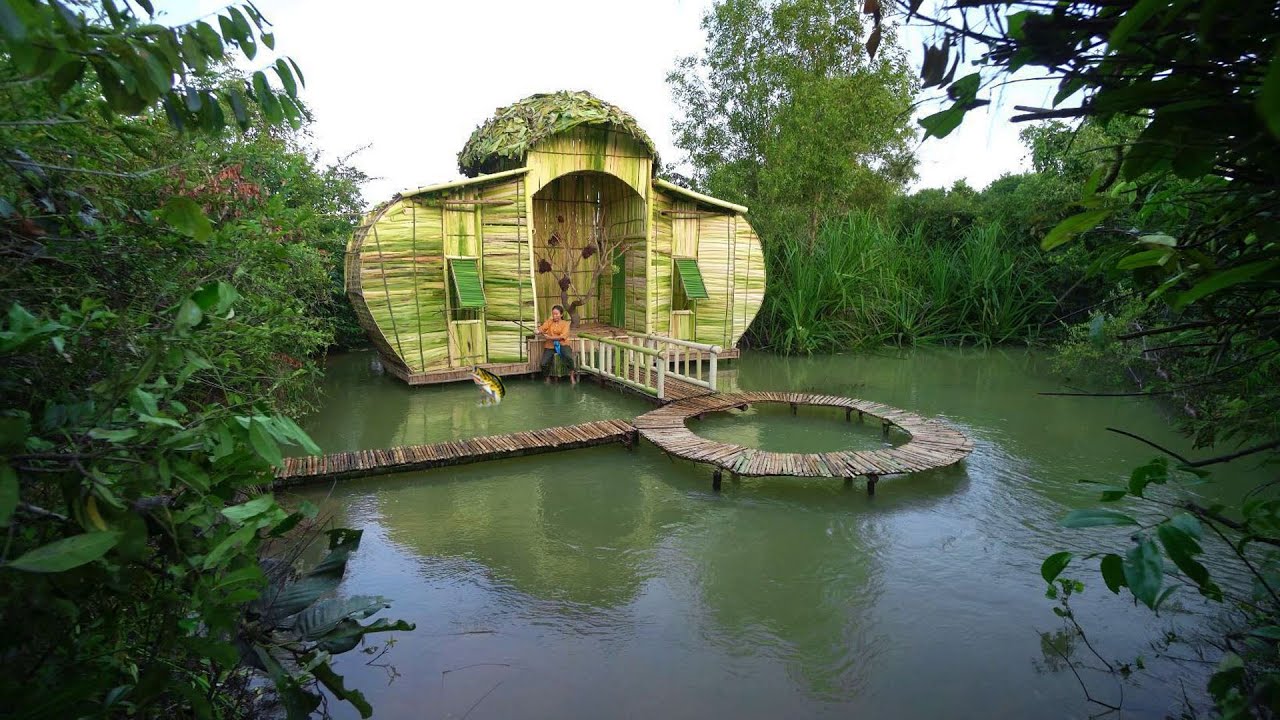 Build The Most Beautiful Banana House in Flood Season on Canal