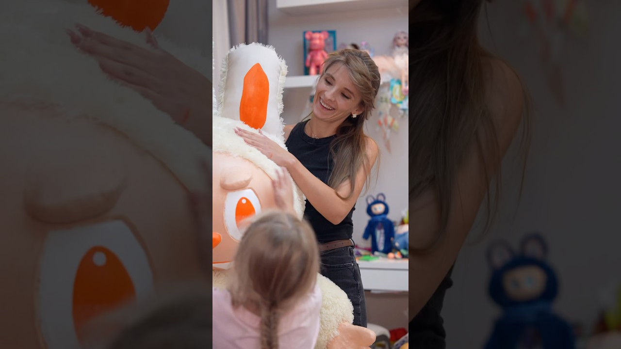 Сделала огромную Лабубу! Оцени её от 1 до 10