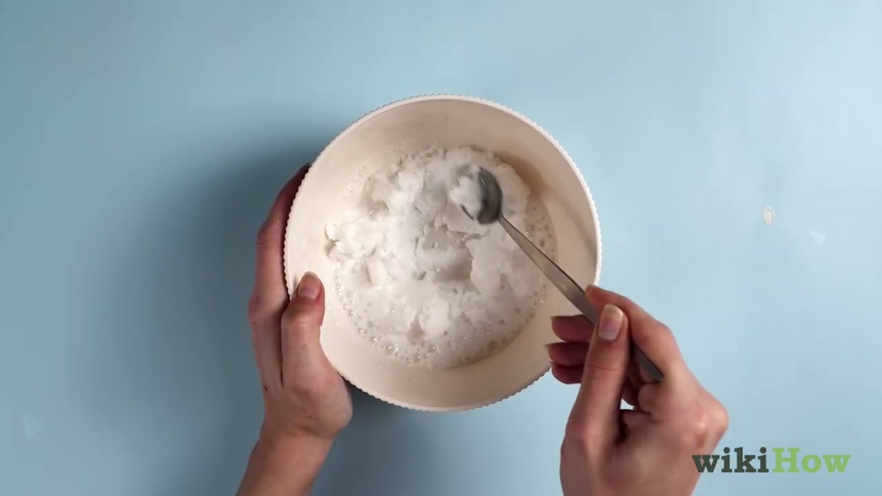 How to Clean Mold with Vinegar and Baking Soda