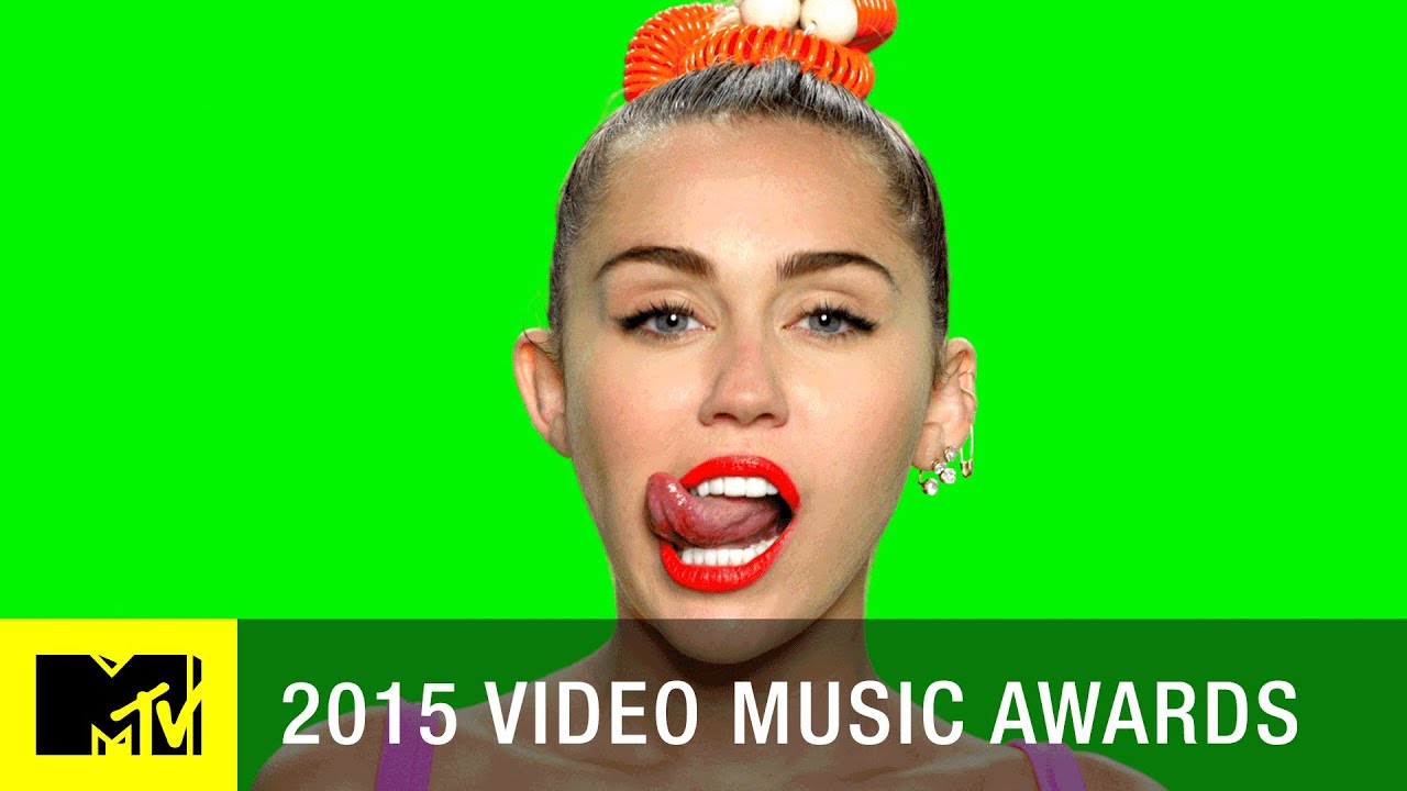 Miley&rsquo;s Tongue Is Out For The VMAs | MTV VMA 2015