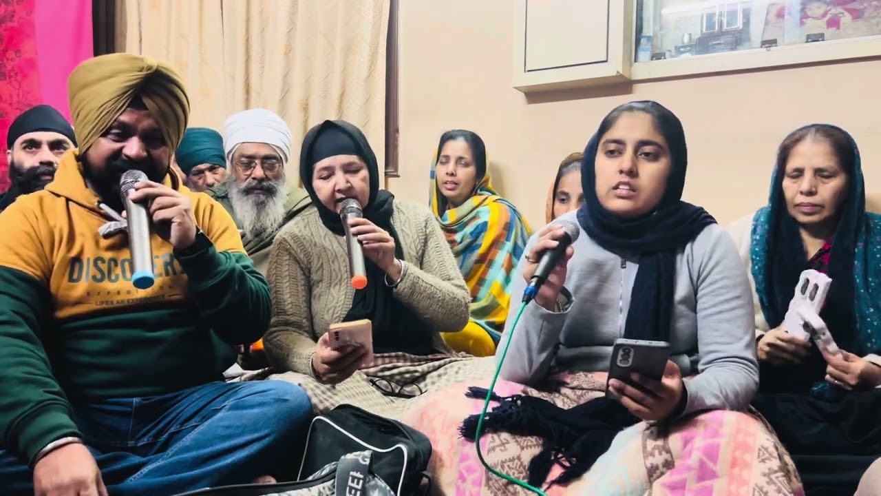 🙏🏻ਘਰ ਤੋਂ ਬੇਘਰ ਹੋ ਚਲਿਆ🙏🏻ਪਰਿਵਾਰ ਕਲਗੀਆ ਵਾਲੇ ਦਾ🙏🏻#gurbani #kirtan #shabad #trending #followers #creative