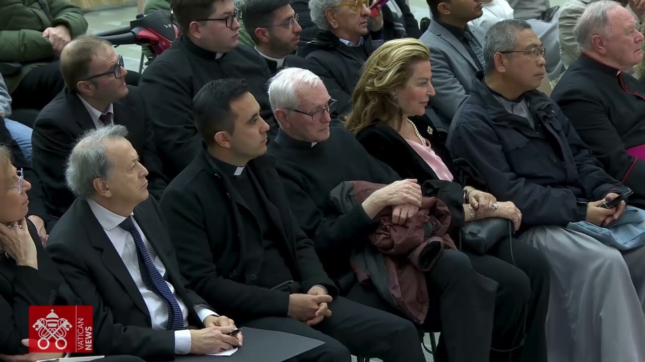 Papież: Bóg objawia się w dialogu przymierza, w którym zwraca się do nas jak do przyjaciół