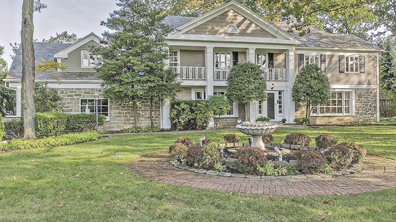 23199 Shaker Blvd, Shaker Heights, OH 44122