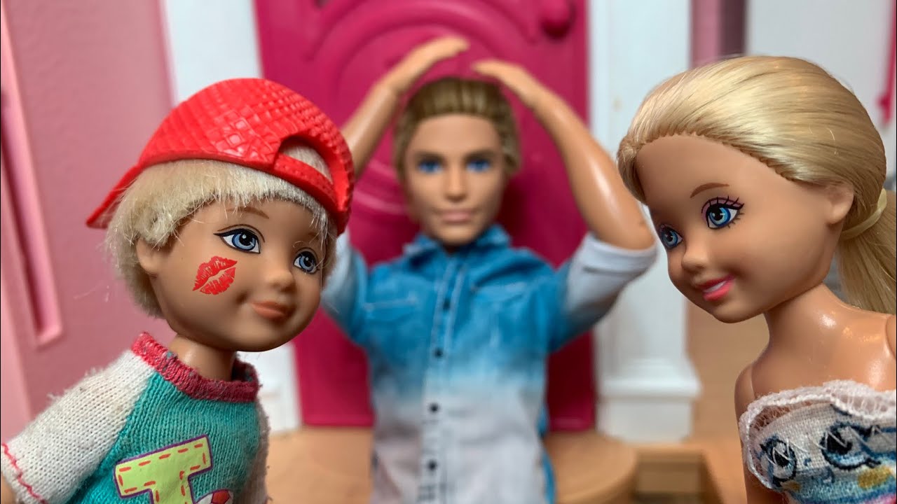 Barbie- Chelsea's First Kiss