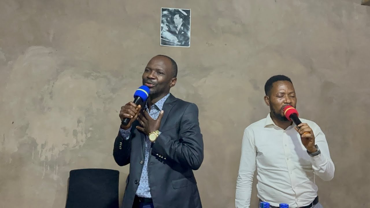 NAMU SHUKURU MUNGU by Past. Junior TSHIBASU feat Fr. FAUSTIN. 