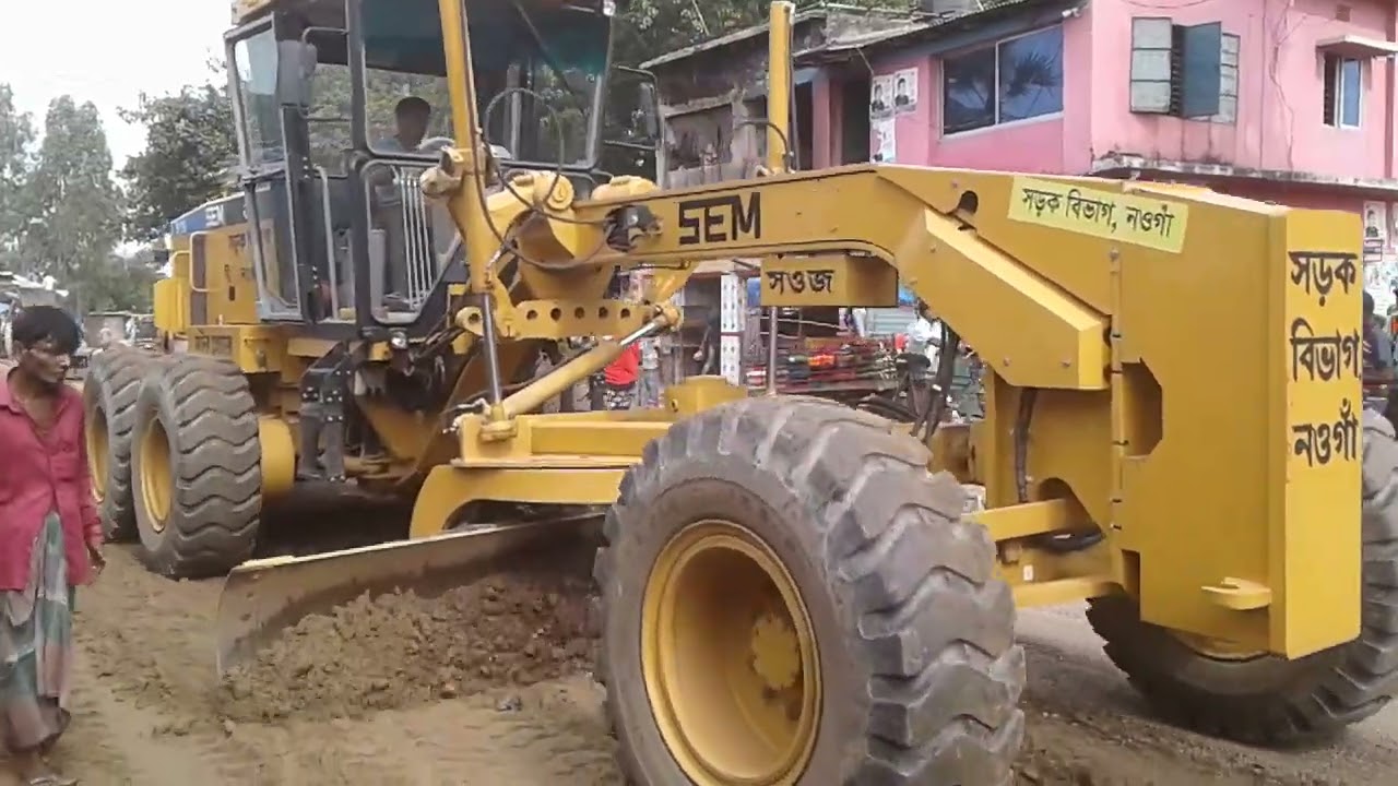 Starting New Project Operator Skills SEM 919 MOTOR Grader & Bulldozer Pushing Soil Fill Land