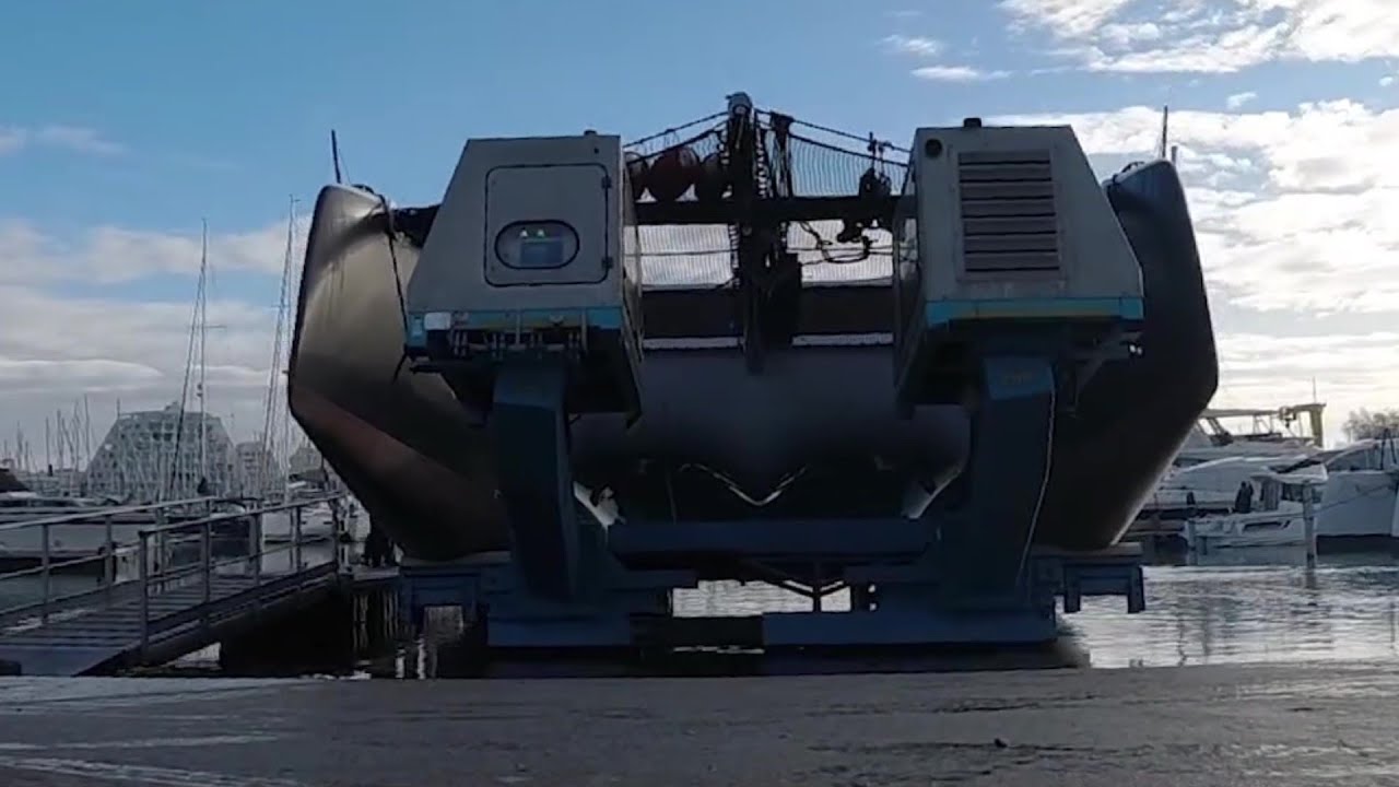CROC LIFT 45ton - Amphibious boat trailer for Port de La Grande Motte (France)