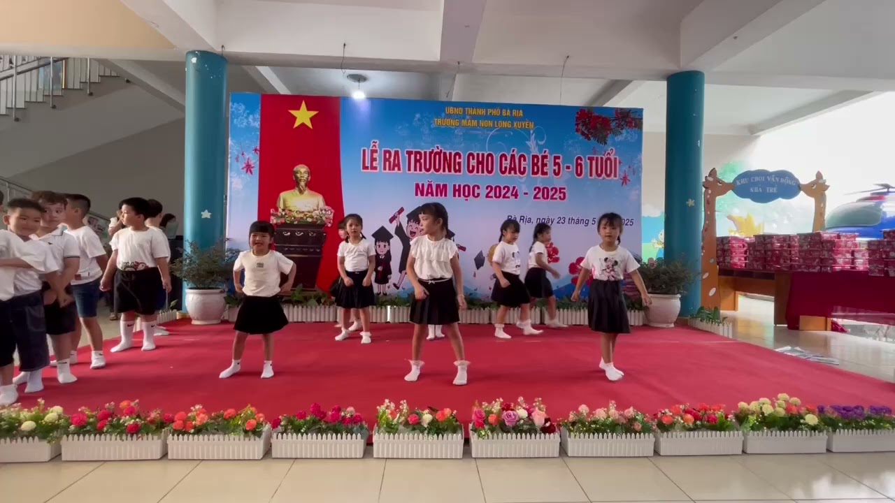 Trường mầm non long xuyên năm học 2024 - 2025 lễ ra trường cho các bé 5 - 6 tuổi