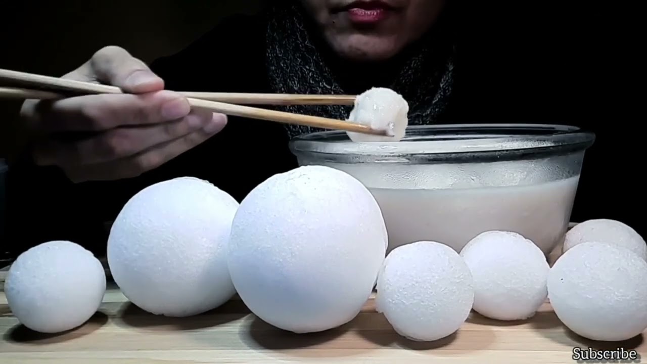 Ice eating ASMR | Ice mukbang | oddly satisfying | no talking | Snowballs | 氷を食べる