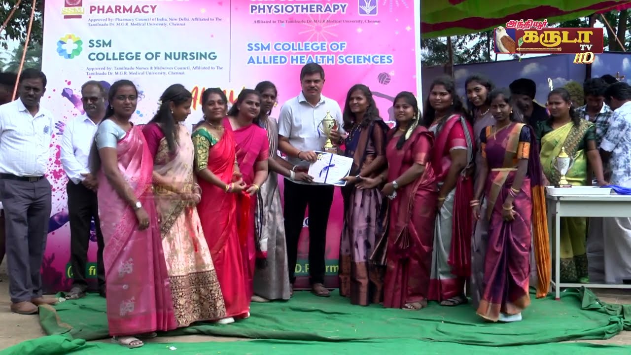 பரிசுகளும் பாராட்டும் & வேற லெவல் டான்ஸ் வைபில் மாணவ, மாணவியர்! SSM College Pongal Fest 2025 P-5