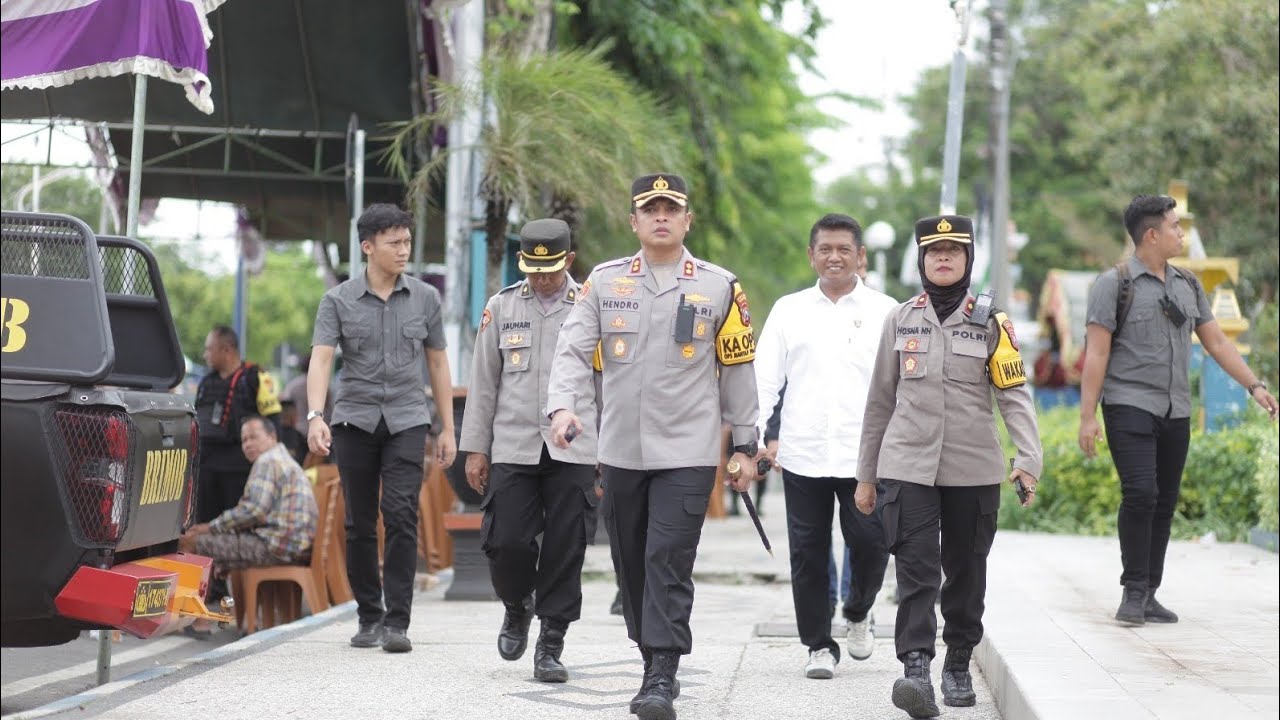 POLRES SAMPANG !!! Apel Pengamanan Lokasi Rekapitulasi Penghitungan Suara Pilkada Sampang
