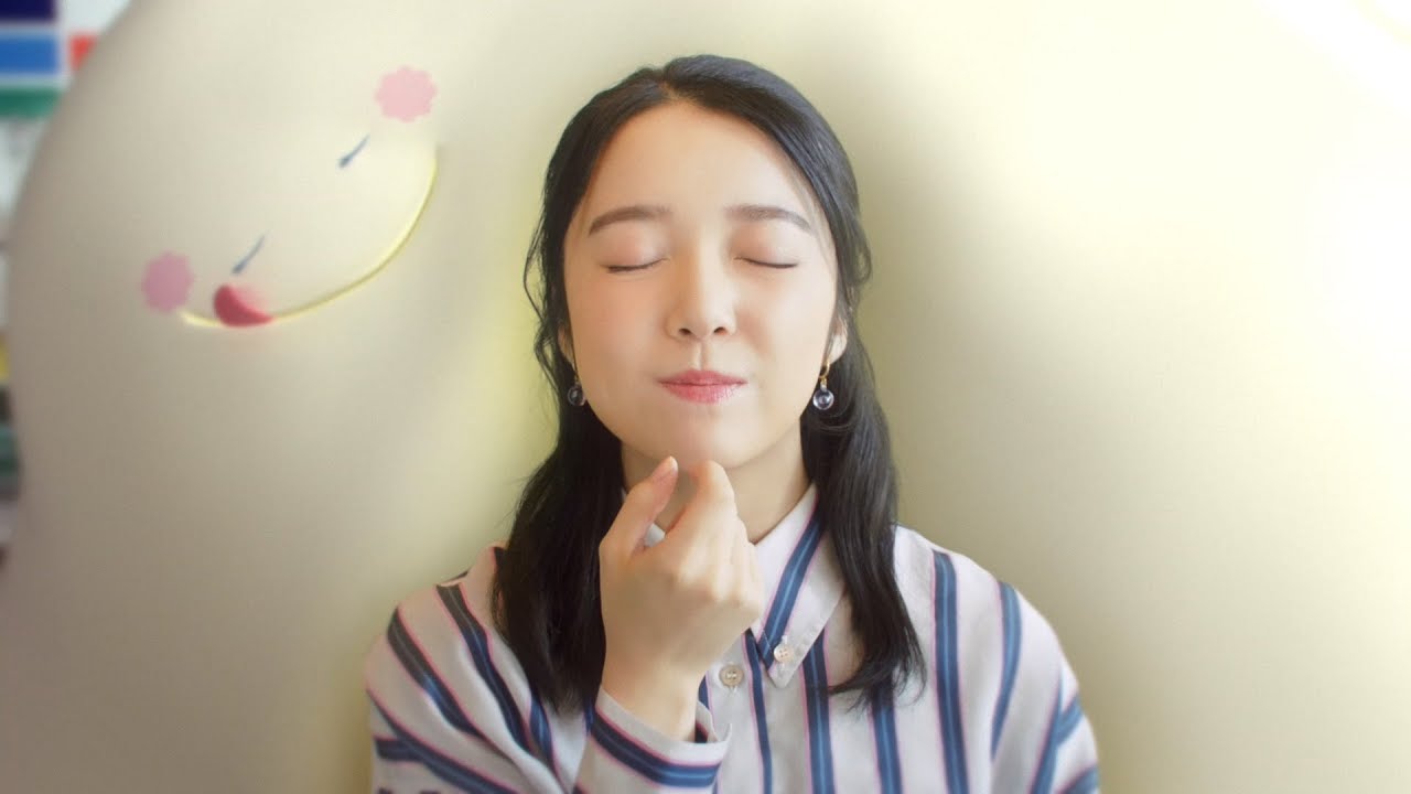上白石萌音が超カワイイうっとり顔…　“ミルキーの精”に包まれる新TV-CM『不二家ミルキーいやしのミルキー』篇