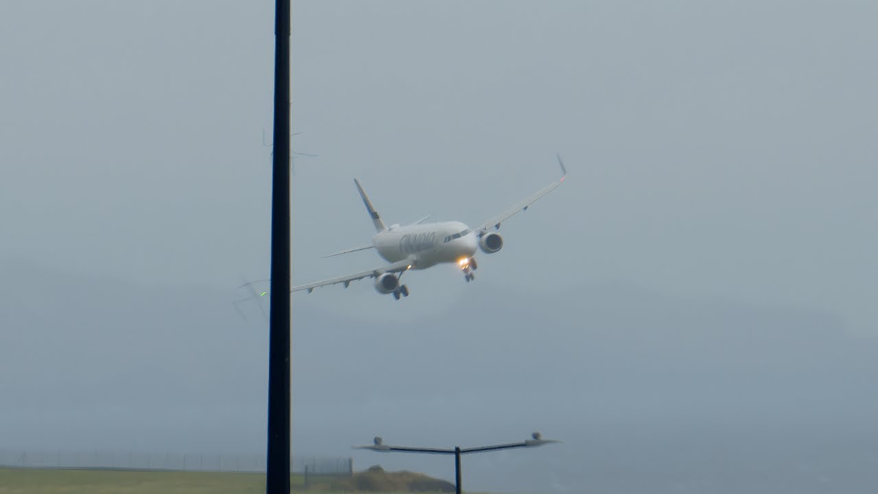 STUNNING SKILLED PILOT FINNAIR A321 Landing at Madeira Airport