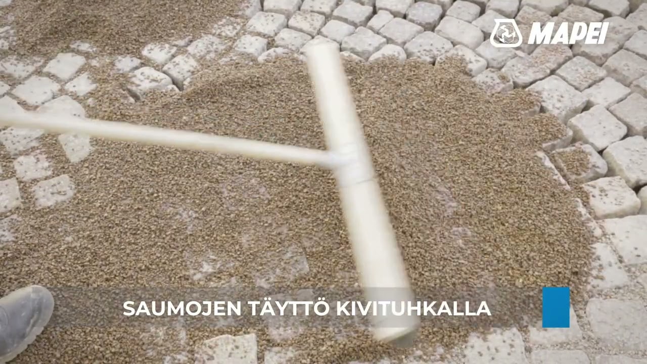 Arkkitehtonisen noppakiveyksen uusiminen joustavalla ja vettäläpäisevällä järjestelmällä