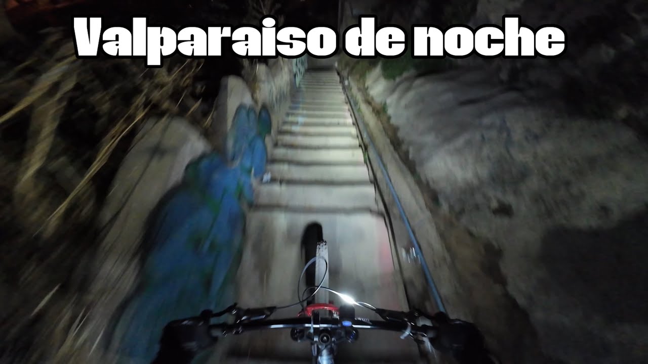 Valparaiso de Noche en Bicicleta !