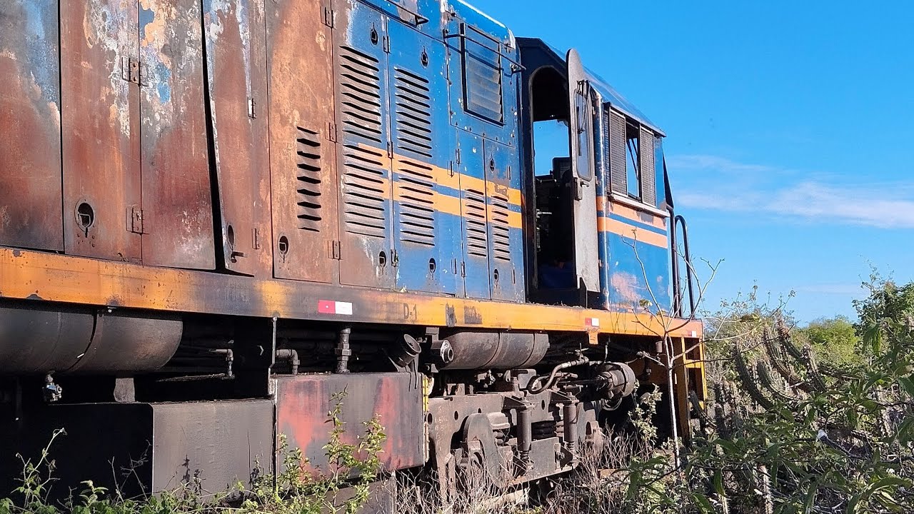 TREM DE MINÉRIO CARREGADO TENTANDO VENCER RAMPA DO KM-344