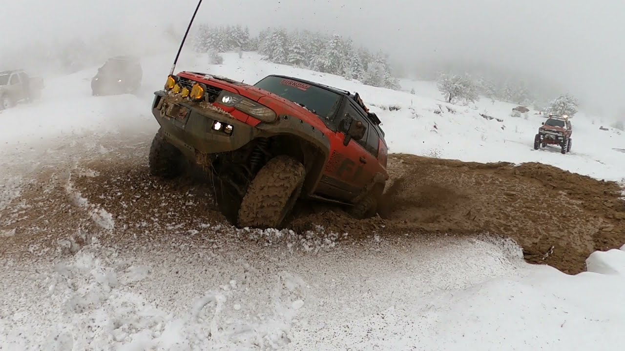 TRD TOYOTA FJ 40 SNOW ROAD EXTREME ROAD 4X4 OFF ROAD