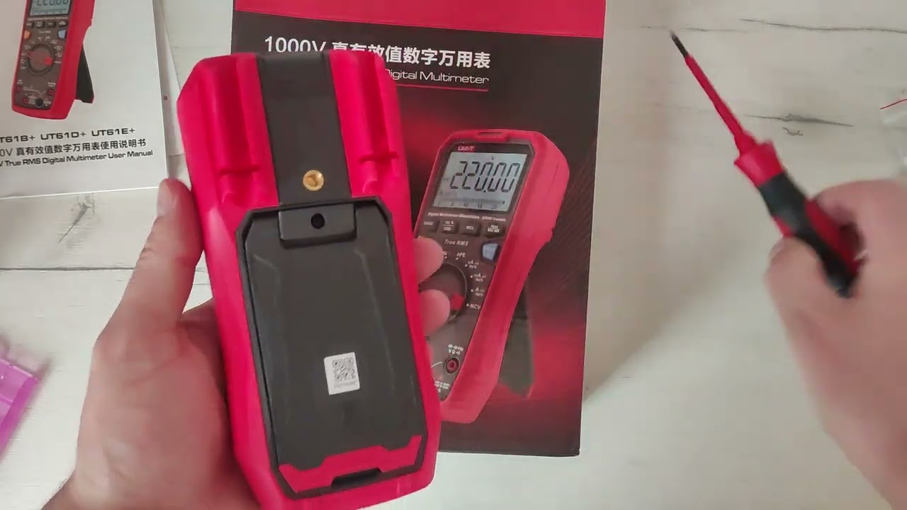 Цифровий мультиметр UNI T UT61D+ огляд