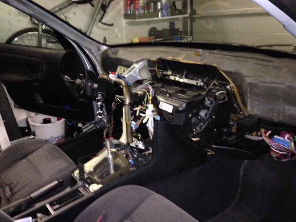 DIY : BMW e36 Dashboard Removal Part 1 (in HD)
