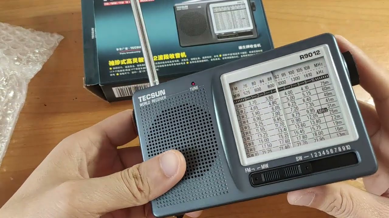 (đã bán)Đài Radio Tecsun R-9012  chính hãng nội địa Trung Quốc mới 99% pass lại cho các bác giá 340k