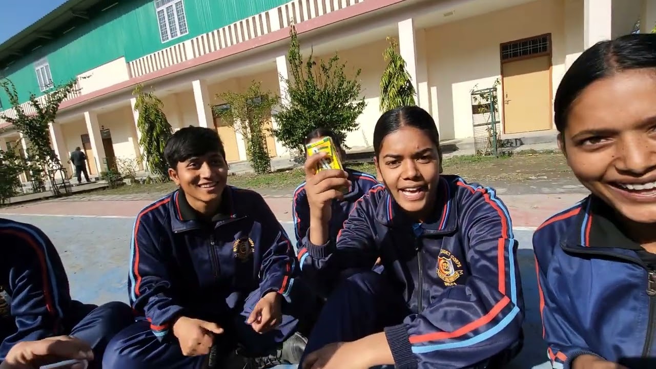  aj ncc tracksuit mein last fall in🎖🙂#ncc #dehradunthecityoflove 