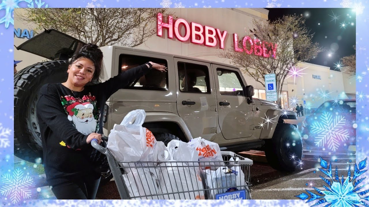 Vlogmas Day 18     I got Christmas stuff yall