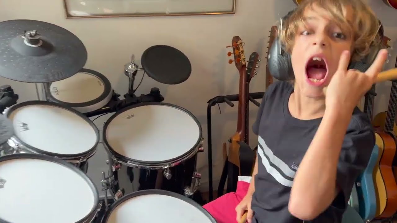 Even Flow - Pearl Jam - Dave Abbruzzese version drum cover 🥁 | 8 years old